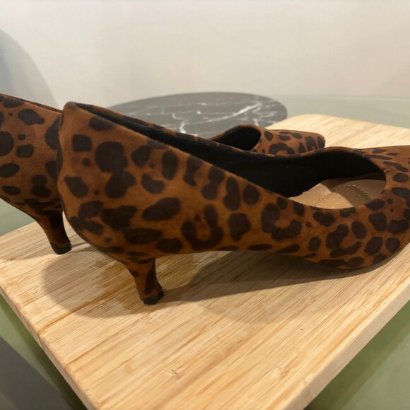 Leopard Kitten Heel - Picture 3 of 4